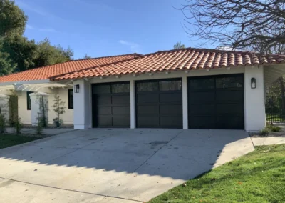 C.H.I. Full View Aluminum Top Panel Glazed Frosted Glass Windows Black Powder Coat Color